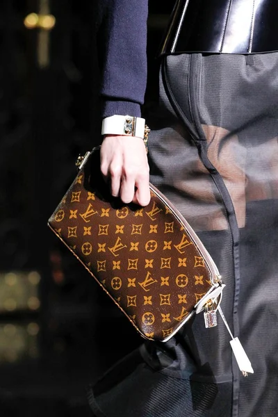 Look 2